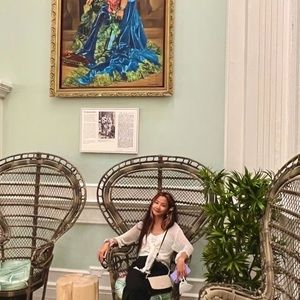 Meet your Posher, Jade